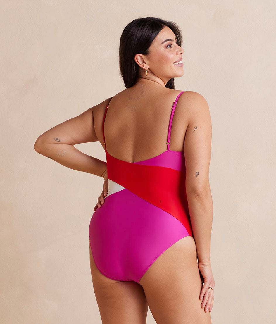  The Long Torso Marina - Lava & Hibiscus & White Sand